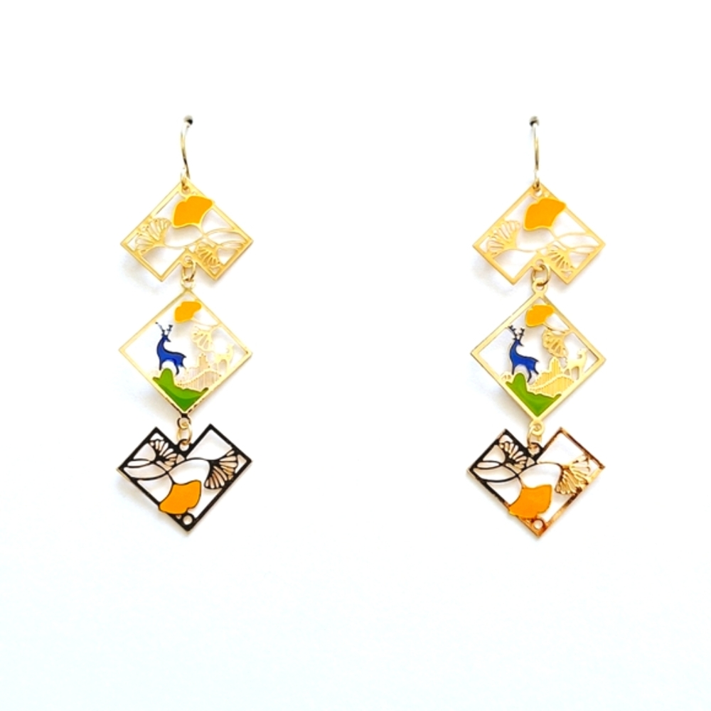 💎 3/$25 Elegant Silver Drop Earrings with Intricate Detailing